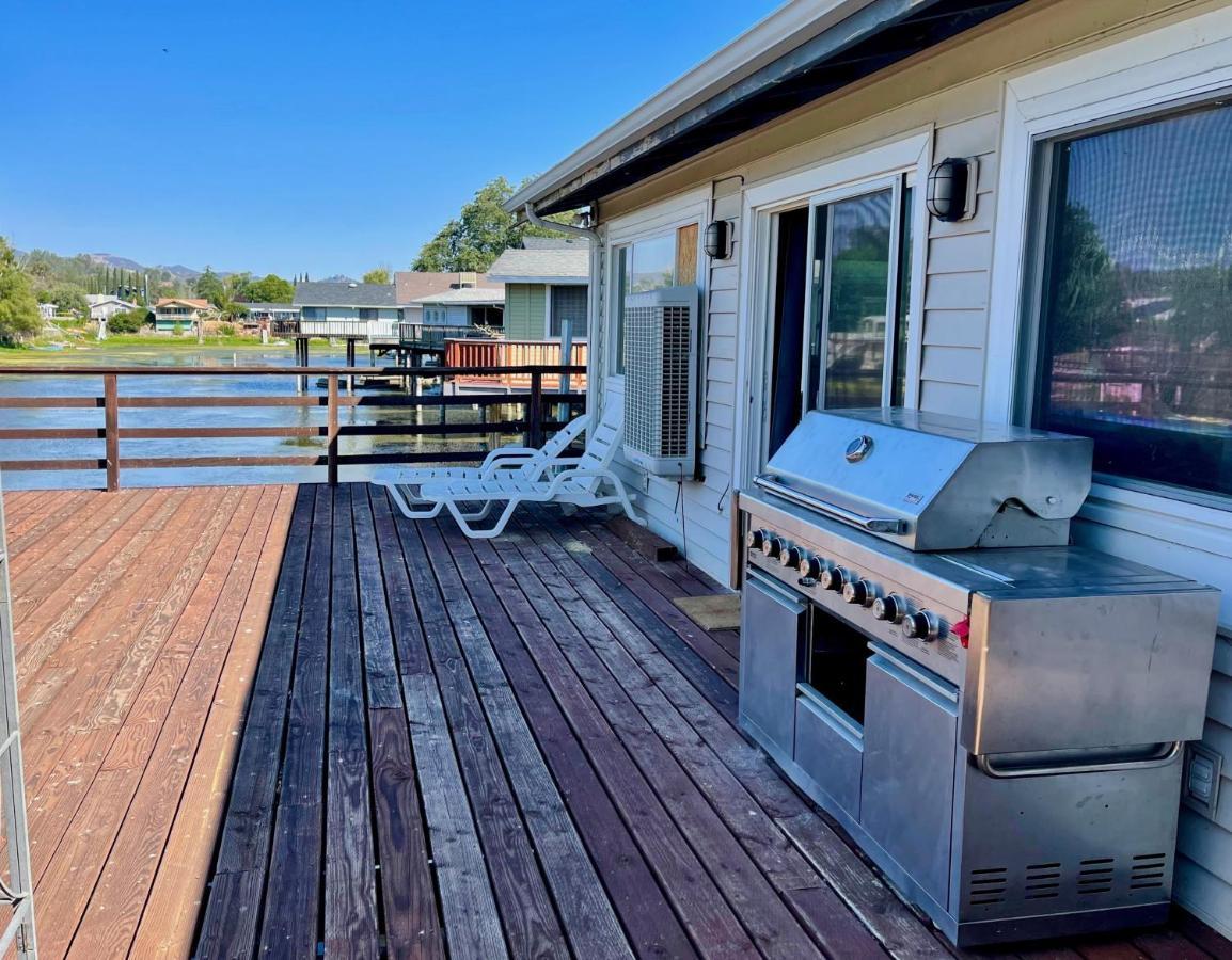 Fishing Bungalow On The Water W/Private Dock Clearlake Exterior photo