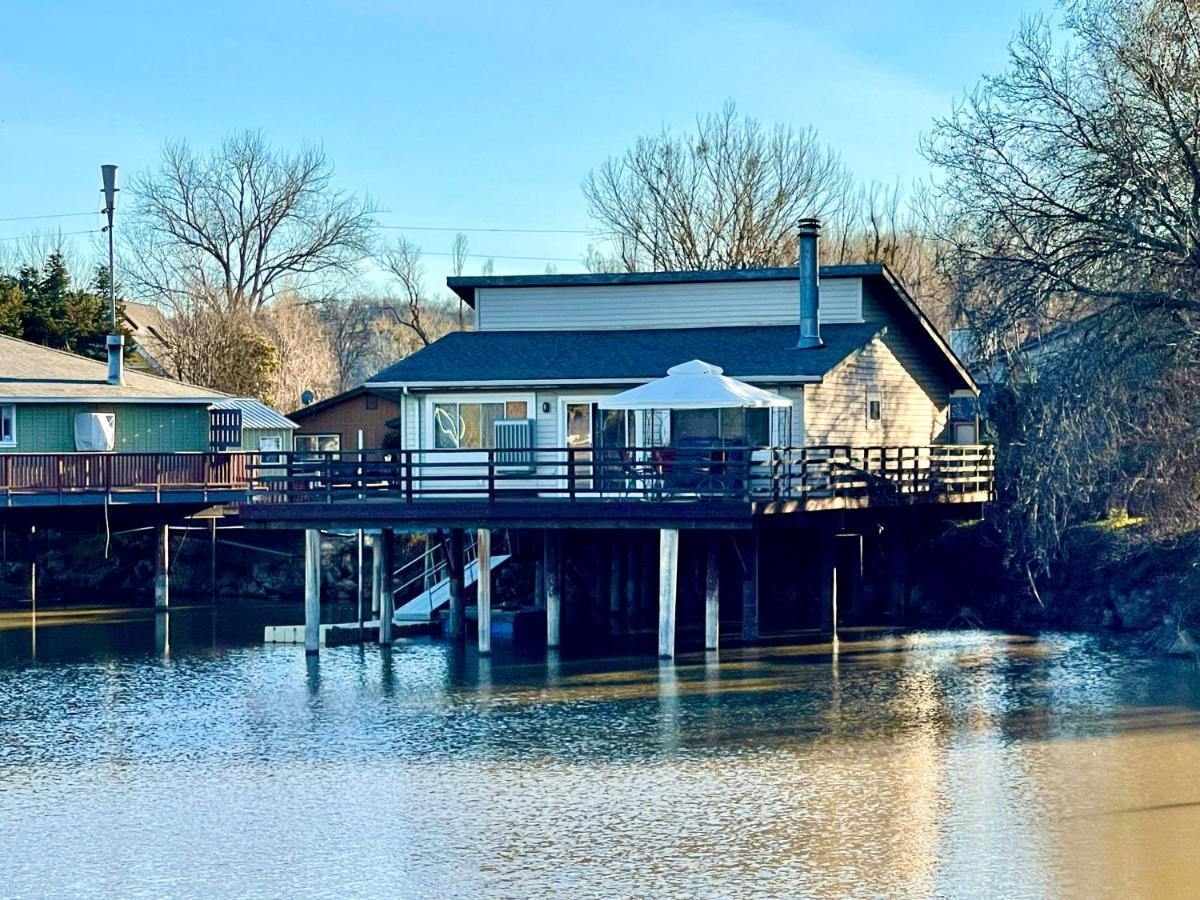 Fishing Bungalow On The Water W/Private Dock Clearlake Exterior photo